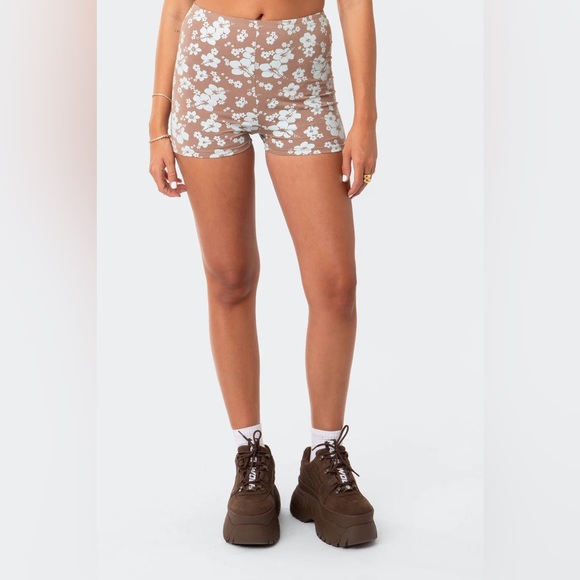 Honolulu Shorts - Picture 2 of 14